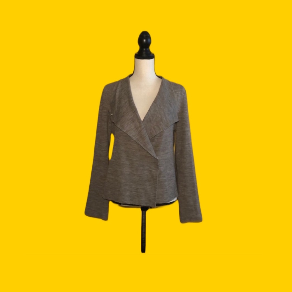 🟠 OUI 🟠 long sleeve wrap jacket